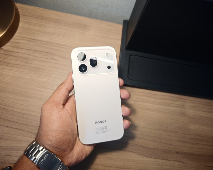 Honor 600 Pro üçlü arka kamera kurulumuna sahiptir 