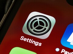 iPhone ekranındaki Ayarlar uygulaması simgesinin yakın çekimi