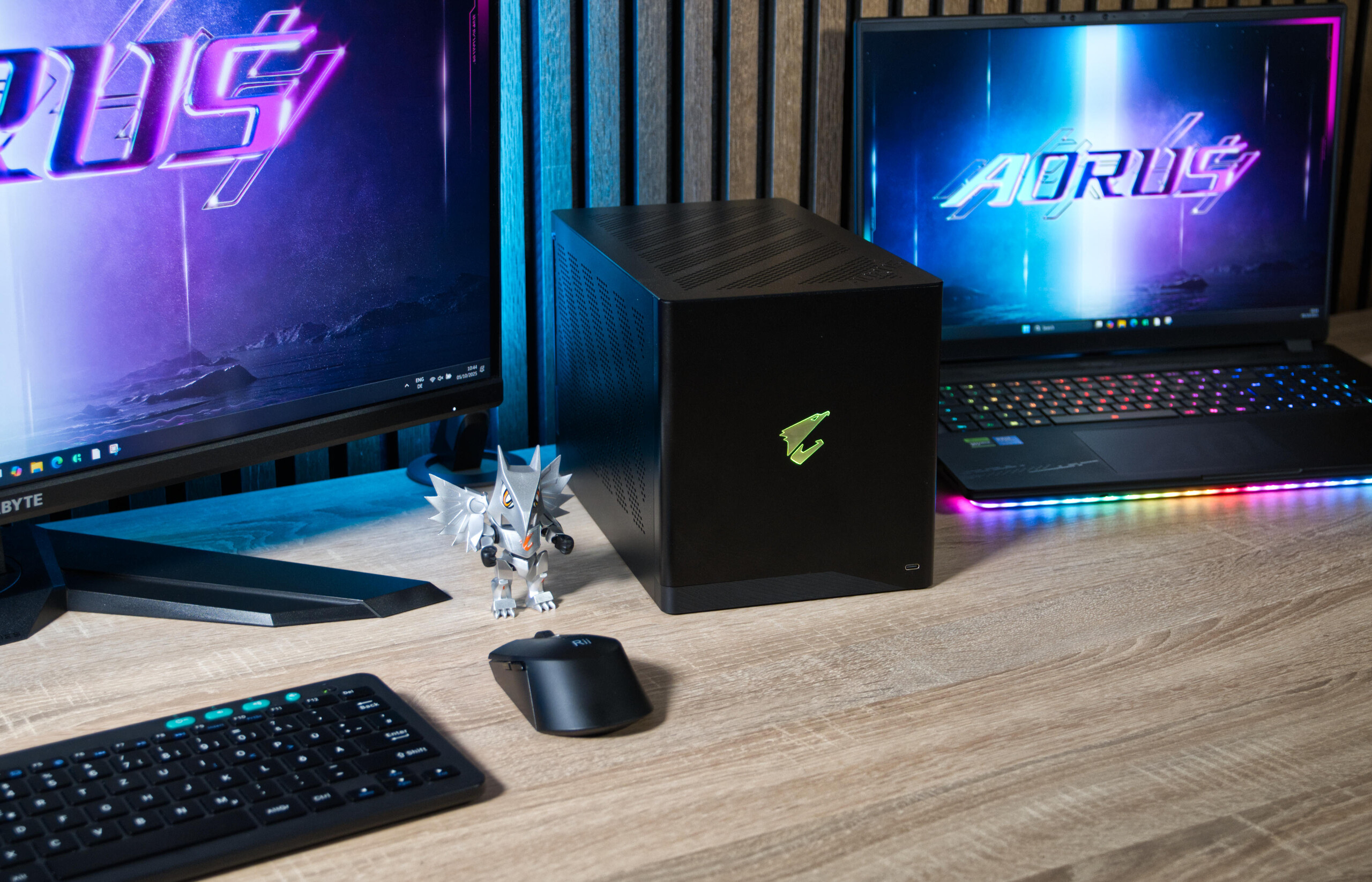 Aorus RTX 5090 AI Kutusu