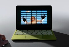 MacBook Neo ile Apple renkli alüminyum gövdeye sahip yeni bir giriş seviyesi dizüstü bilgisayar sunuyor.