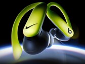 Powerbeats Pro 2 - Nike Special Edition'ın her bir kulaklığında Beats ve Nike logoları yer alıyor.