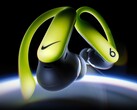 Powerbeats Pro 2 - Nike Special Edition'ın her bir kulaklığında Beats ve Nike logoları yer alıyor.