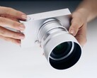 Sigma BF, kompakt bir alüminyum gövdeye tam kare sensör yerleştiriyor.