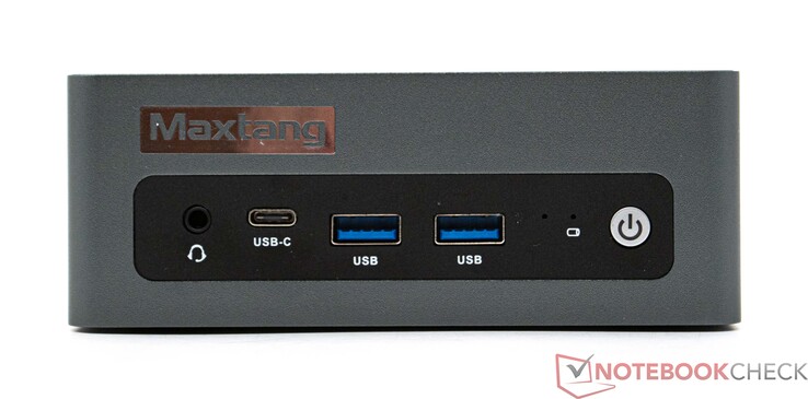 Ön: 3,5 mm jak (hat çıkışı+mic-in), 1x USB-C (3.2 + DisplayPort 1.4), 2x USB 3.2, güç açık