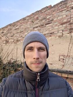 Ön kamera ile selfie