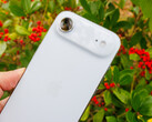 iPhone Air 2'nin, burada resmedilen önceki modelin eksikliklerini gidermesi bekleniyor.