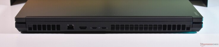 arka: 2,5GBit-RJ45, HDMI, 2x Thunderbolt 5