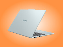 IdeaPad Vibe 15, lansmanda sunulan çeşitli renk seçeneklerinden biriyle.