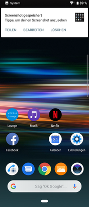 Default home screen and screenshot notification