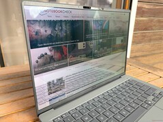 Dış mekan (parlak gün, doğrudan güneş ışığı yok)