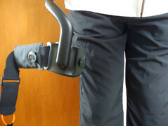 Kayışlar uylukların üzerinde sallanır (Resim kaynağı: Notebookcheck)