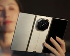 Ana rengi mor olan Huawei Mate XT2, altın/beyaz ve altın/siyah renk seçenekleriyle de satışa sunulacak.