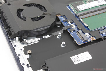 Başka bir SSD eklemek için ikincil M.2 2280 PCIe4 genişletme yuvası