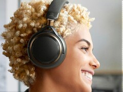Audio-Technica ATH-AL5NC kablosuz kulaklıklar, açık arka tasarımları sayesinde geniş ve ferah bir ses sahnesiyle yüksek çözünürlüklü müziği yeniden üretir.