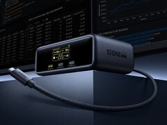 Baseus Spacemate RD1 Mini Dock, telefon boyutunda kompakt bir tasarıma sahiptir.