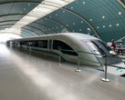 Burada resmedilen Şanghay maglev treni gibi mevcut ticari maglev trenleri, saatte 186 ila 268 mil maksimum hızlarda çalışmaktadır.
