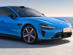 Yeni Capri Mavisi rengiyle Xiaomi SU7 (2026): Elektrikli spor sedan küçük bir makyajdan daha fazlasını alıyor. (Resim kaynağı: Xiaomi)