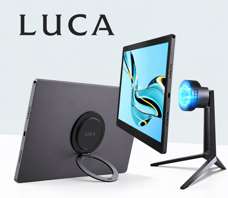 Luca tablet, manyetik montaj sistemi ve kablosuz şarj standı ile birlikte gösterilmiştir.