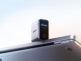 Laptop Charger Pro, Mac ve Windows dizüstü bilgisayarları algılayabilir. Resimde: algılama özelliğini gösteren şarj cihazının tanıtım fotoğrafı.