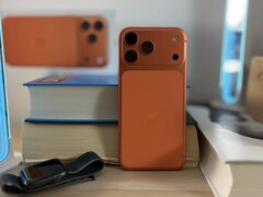 MacRumors yazarı Juli Clover, üç nesil iPhone'u %80 şarj sınırı etkinleştirilmiş olarak birer yıl kullandı.