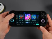 Anbernic RG 55G1 el oyun konsolu, 5,5 inçlik 1080p IPS ekrana sahiptir.
