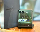 Dış ekran Razr Ultra 2026 modelinden alınmıştır; diğer alanlarda ise Razr Plus 2026, fiyatı daha düşük tutmak için bazı özelliklerden ödün vermektedir.