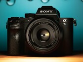 Sony, bir satın alma yoluyla lens portföyünü önemli ölçüde genişletebilir.