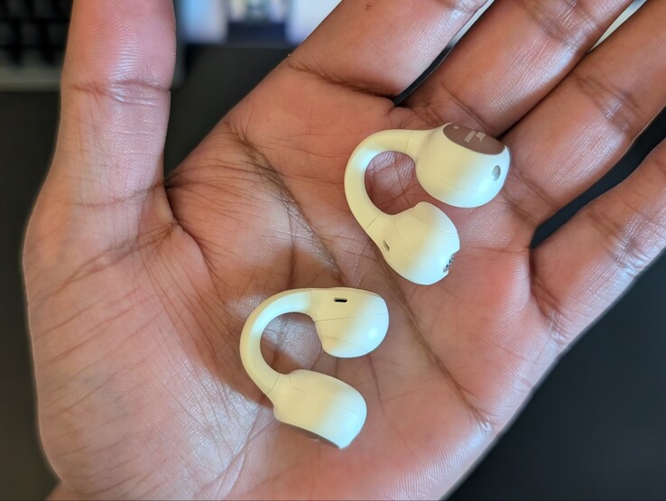 Sol ve sağ kulaklıklar