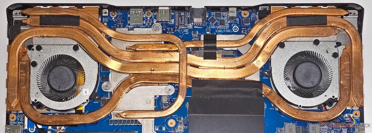 Crosshair 16 HX AI, beş ısı borusuna sahip çift fanlı bir soğutma sistemine sahiptir