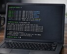 Linux from Scrach 13.0, en yeni Linux paketlerini sunarken sadece CLI yaklaşımına sadık kalıyor