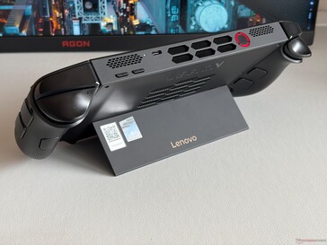 Üst: ses düğmeleri, USB-C 4.0 (40 GBit/s, DisplayPort, Güç Dağıtımı), güç düğmesi