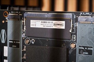 RAM değiştirilebilir.