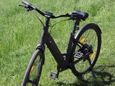 Urtopia Carbon 1 ST akıllı bir bisiklet olarak da güçlü bir izlenim bırakıyor