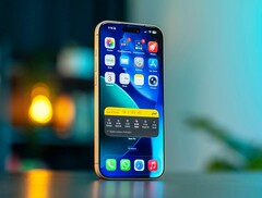 Burada resmedilen iPhone 17 Pro'nun halefinin daha iyi bir ekrana sahip olması bekleniyor.