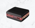 SolidRun Bedrock RAI300 mini PC, 128 GB'a kadar belleğe sahip 12 çekirdekli AMD Ryzen AI 9 HX 370 APU'ya sahiptir. (Resim kaynağı: Bedrock)