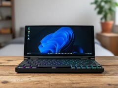 Keebmon'un Kickstarter konsepti, Ryzen AI 9 HX 370 PC, 13 inç ultra geniş dokunmatik ekran ve çalışırken değiştirilebilir mekanik klavyeyi tek bir katlanabilir cihazda bir araya getiriyor