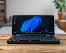 Keebmon'un Kickstarter konsepti, Ryzen AI 9 HX 370 PC, 13 inç ultra geniş dokunmatik ekran ve çalışırken değiştirilebilir mekanik klavyeyi tek bir katlanabilir cihazda bir araya getiriyor