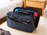 Paketinde kablo bulunan Nintendo Switch