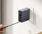 Geri çekilebilir USB-C kablosuna sahip Nexode Pro 160W şarj cihazı