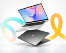 Farklı açılardan gösterilen Asus Vivobook S14 ve S16 dizüstü bilgisayarlar