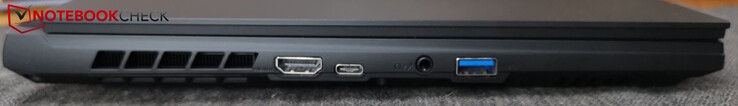 Sol: HDMI, USB-C 3.0, 3,5 mm kulaklık, USB-A 3.0