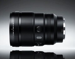 7Artisans 135 mm f/1,8 tam kare lens artık Leica, Panasonic ve Sony için de satışa sunuldu.