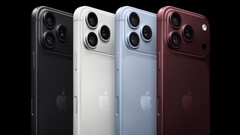 Kamera modülünü gösteren Apple iPhone 18 Pro ve iPhone 18 Pro Max'in arkadan görünümü