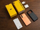 Poco M8 Power kutu içeriği.