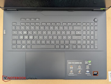 Klavye ve Dokunmatik Yüzey