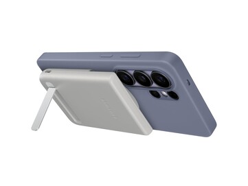 Ayrıca eller serbest kullanım için katlanabilir bir destek ayağına sahiptir