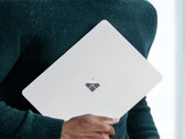 Surface Laptop 13 inç, Microsoft'un şu anda sattığı en küçük dizüstü bilgisayardır.