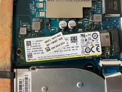 Değiştirilebilir bir M.2 2280 SSD