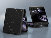 Siyah, Motorola Razr 70 Swarovski Edition için bu yılın teması gibi görünüyor.
