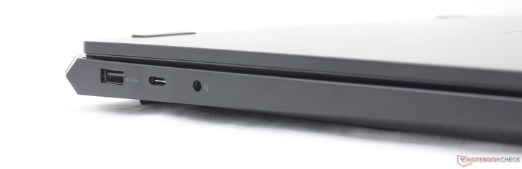 Sol: USB-A (5 Gbps), DisplayPort 1.4 + Power Delivery özellikli USB-C (10 Gbps), 3,5 mm kulaklık girişi